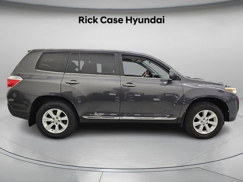Used 2013 Toyota Highlander Plus image 4