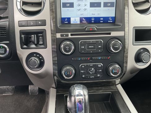 Used 2017 Ford Expedition Limited AWD/4WD image 19