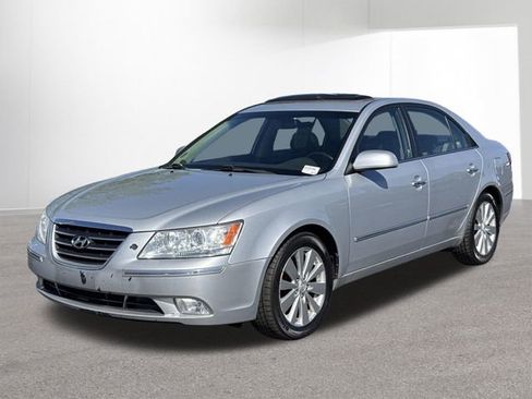 Used 2010 Hyundai Sonata Limited w/ Navigation Pkg 6 FWD image 32