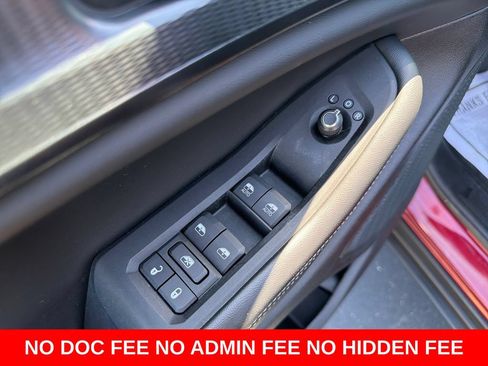 Used 2025 Jeep Grand Cherokee Altitude AWD/4WD image 14