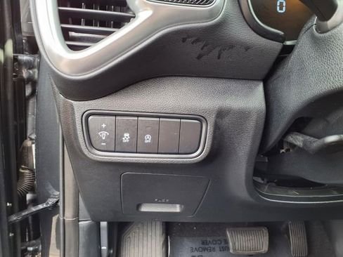 Used 2025 Kia Soul LX w/ LX Technology Package image 14