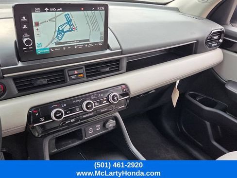 Certified 2025 Honda Pilot Touring image 33