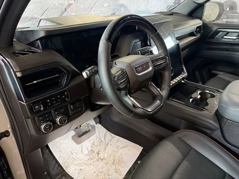 Used 2025 GMC Yukon XL AT4 w/ Premium Trailering Package image 8