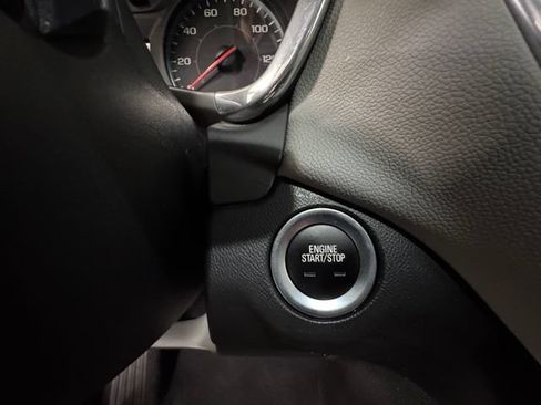 Used 2019 Chevrolet Equinox LS w/ LS Convenience Package FWD image 22