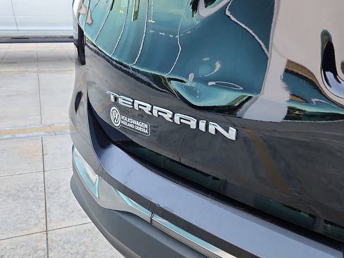 Used 2023 GMC Terrain AT4 image 10