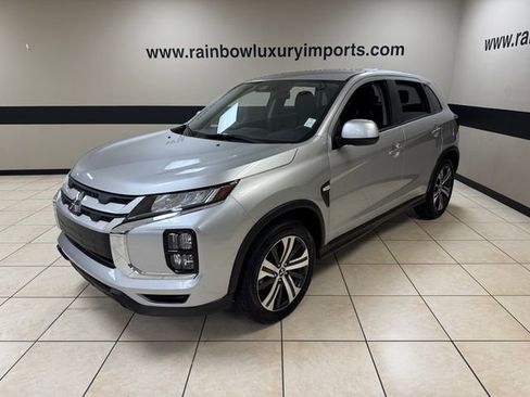 Used 2025 Mitsubishi Outlander Sport ES AWD/4WD image 3