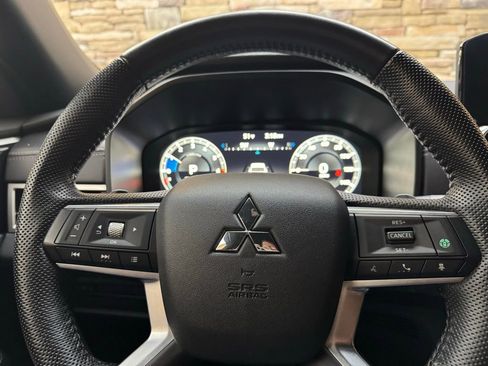 Used 2023 Mitsubishi Outlander Ralliart image 13