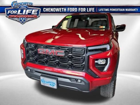 Used 2025 GMC Canyon Elevation w/ Convenience Package AWD/4WD image 2