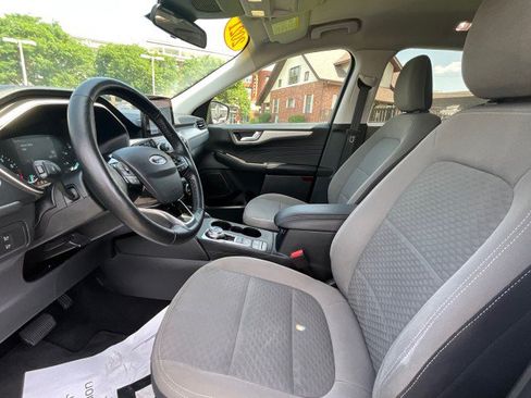 Used 2021 Ford Escape SE w/ SE Sport Appearance Package FWD image 23