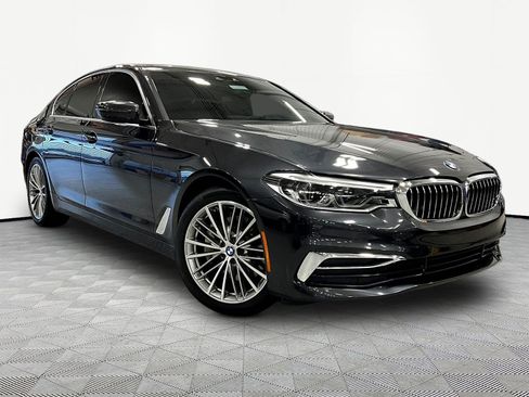 Used 2019 BMW 530i xDrive w/ Executive Package AWD/4WD image 3