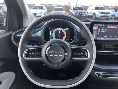 New 2025 FIAT 500 e w/ Quick Order Package 21B Icona image 17