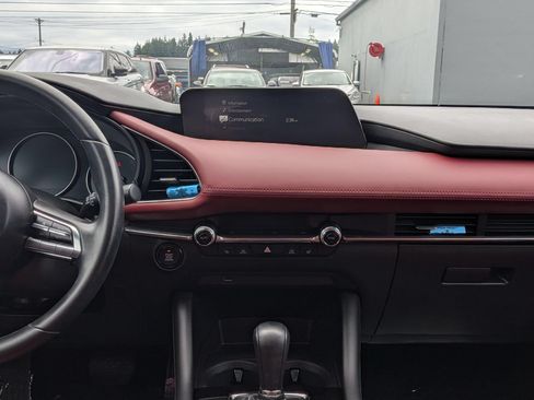 Used 2020 MAZDA MAZDA3 AWD Hatchback w/ Premium Pkg image 10