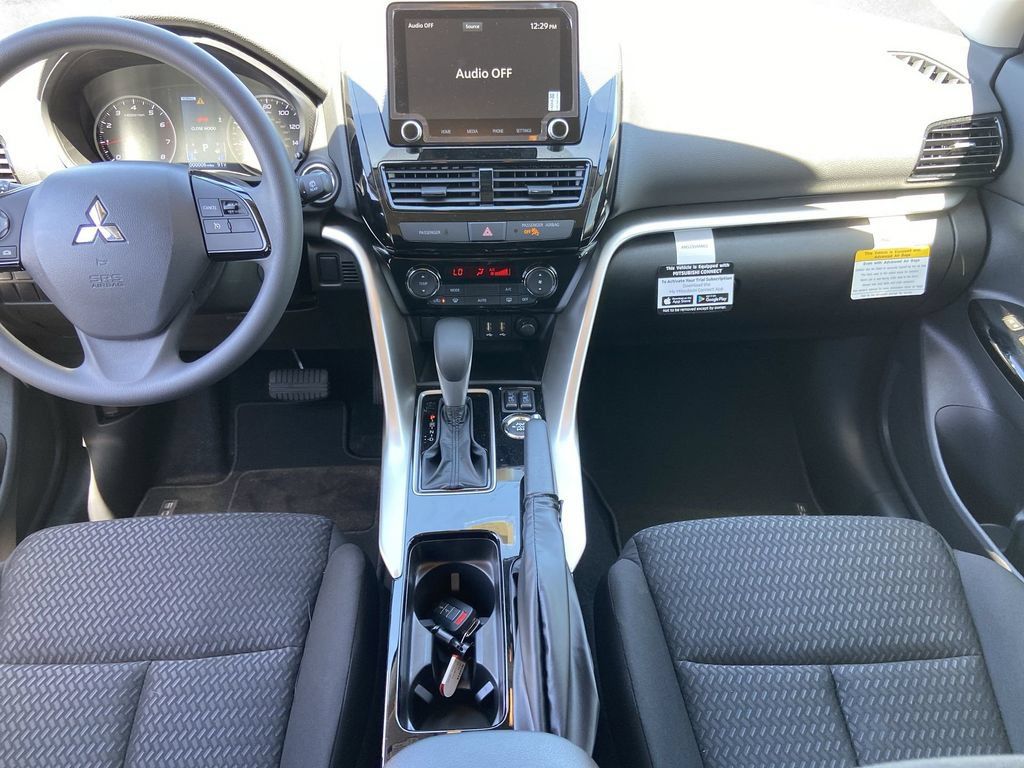 New 2026 Mitsubishi Eclipse Cross LE AWD/4WD image 15