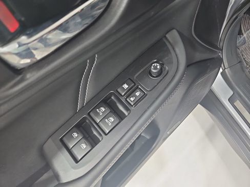Used 2018 Subaru Outback 3.6R Limited AWD/4WD image 12
