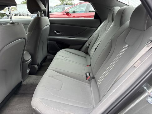 Certified 2025 Hyundai Elantra Sport image 13