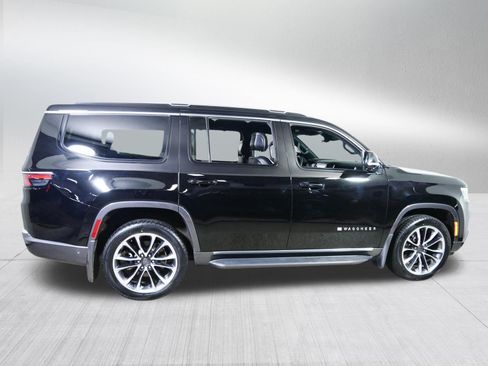 Used 2022 Jeep Wagoneer Series III w/ Convenience Group I AWD/4WD image 8