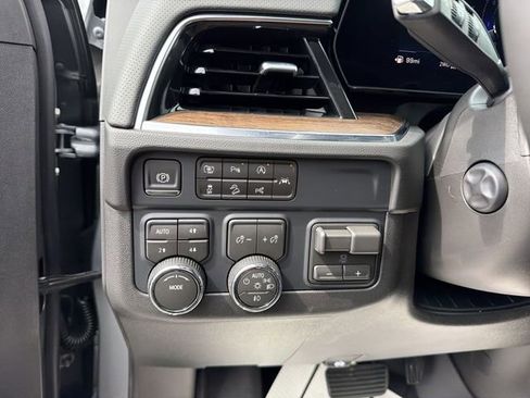 New 2026 Chevrolet Tahoe High Country w/ Sun And Tow Package AWD/4WD image 18