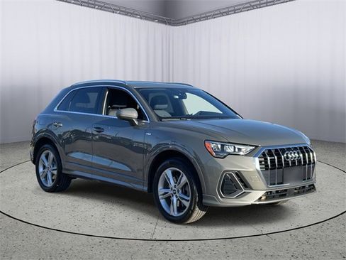 Used 2020 Audi Q3 2.0T Premium w/ Convenience Package image 5