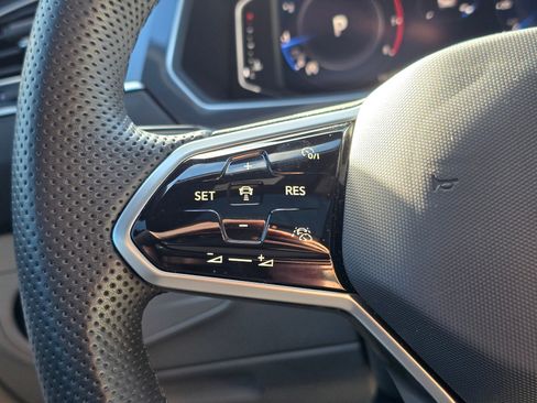 Used 2024 Volkswagen Tiguan SEL R-Line image 35