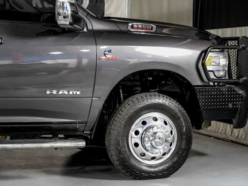 Used 2024 RAM 3500 Laramie AWD/4WD image 6