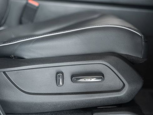 Used 2023 Honda Pilot Elite image 38