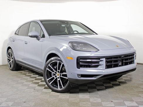 Used 2024 Porsche Cayenne Coupe image 9
