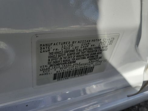 Used 2024 Nissan Versa SR w/ Trunk Package FWD image 30