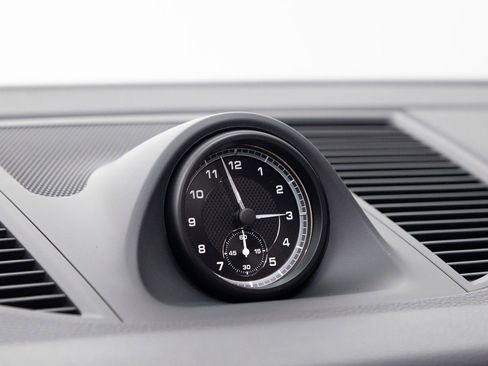 New 2026 Porsche Macan AWD/4WD image 18