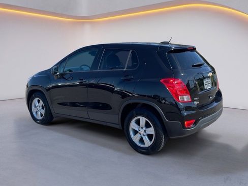 Used 2022 Chevrolet Trax LS w/ Tint and Cruise Package image 5