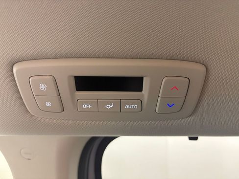 New 2026 Kia Carnival EX FWD image 37