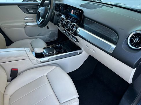 Certified 2022 Mercedes-Benz GLB 250 image 17