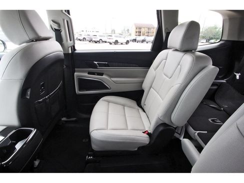 Used 2023 Kia Telluride SX AWD/4WD image 13