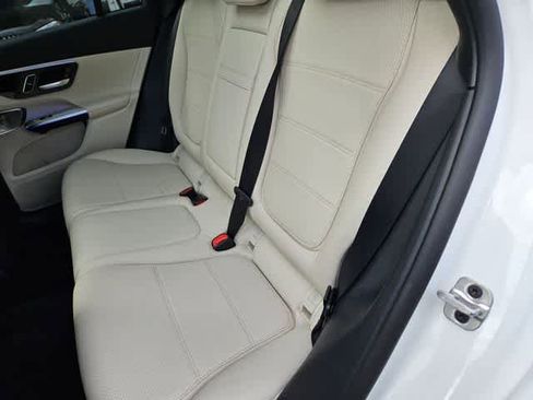 Used 2026 Mercedes-Benz GLC 300 image 20