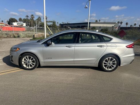 Used 2019 Ford Fusion SE image 7