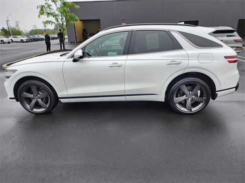 Used 2025 Genesis GV70 3.5T Sport w/ Sport Advanced Package image 10