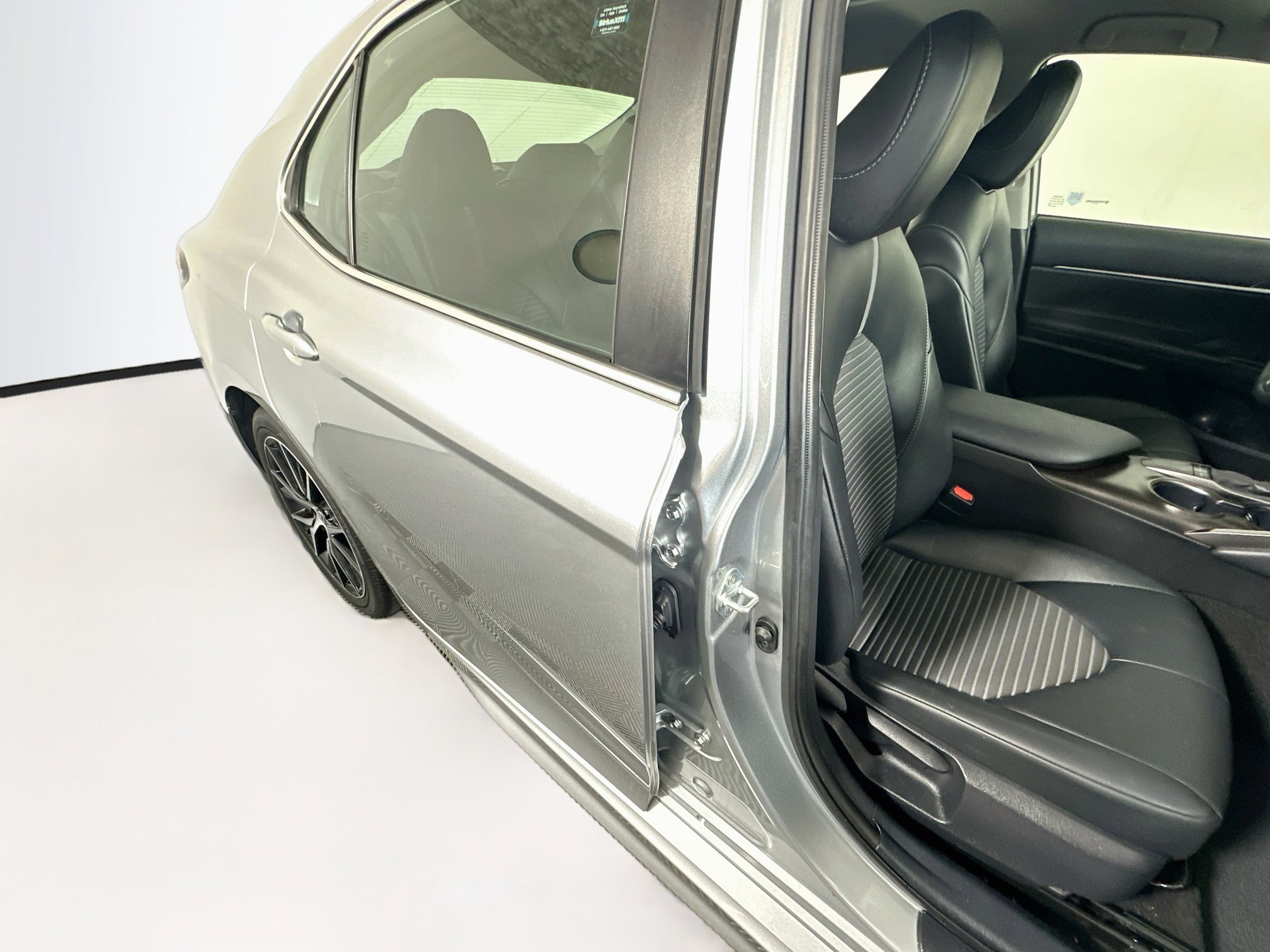 Used 2024 Toyota Camry SE FWD image 27