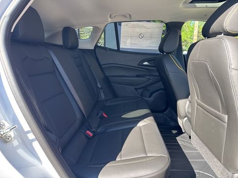 New 2026 Chevrolet Trax ACTIV w/ Sunroof Package FWD image 15