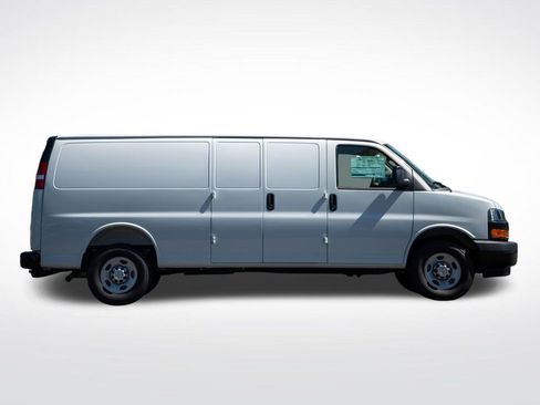 New 2025 Chevrolet Express 3500 Extended w/ Driver Convenience Package RWD image 5