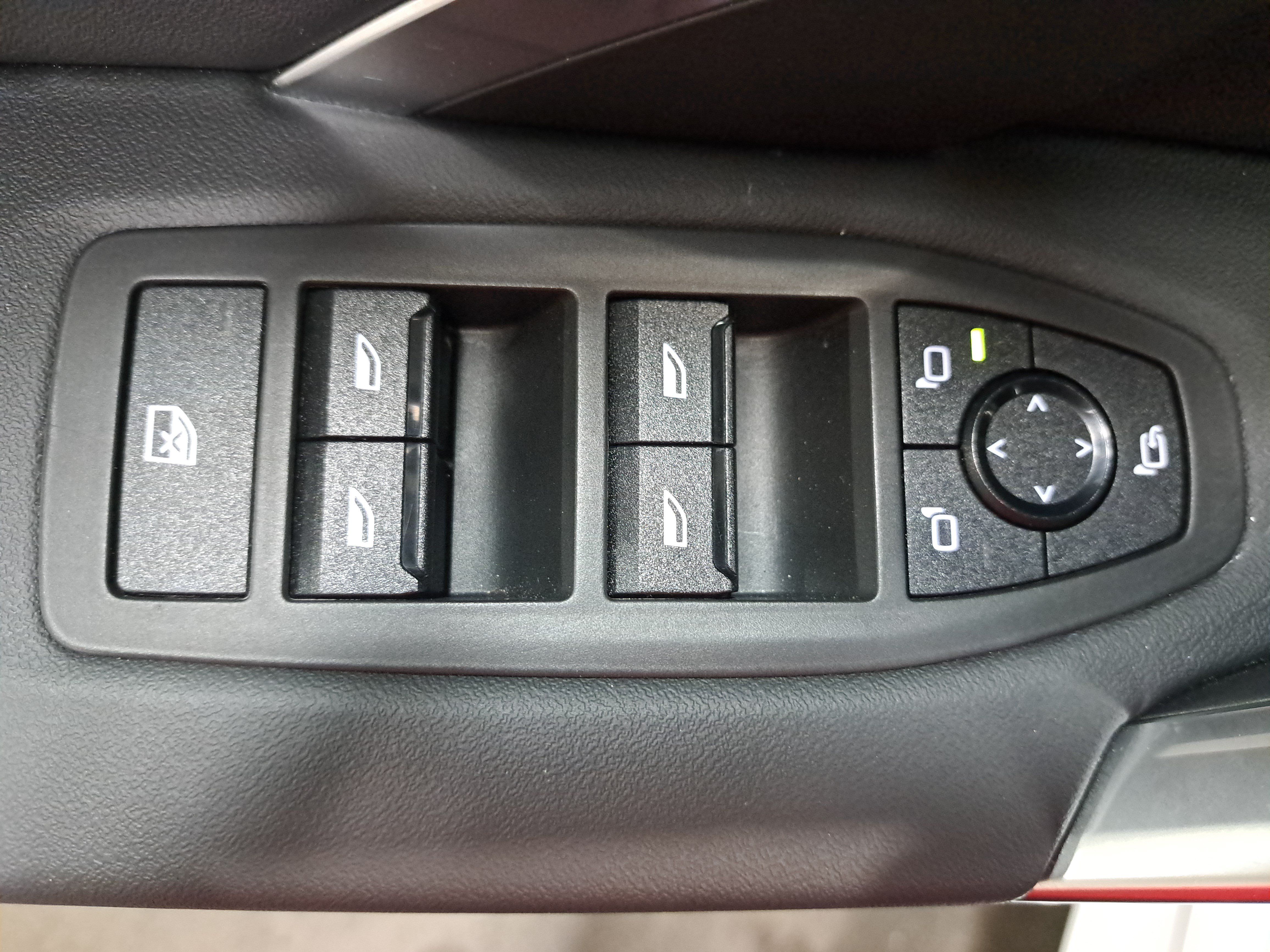 Used 2025 BMW X2 M35i AWD/4WD image 24