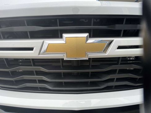 Used 2024 Chevrolet Silverado 2500 Custom w/ Custom Value Package image 29