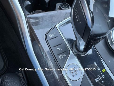 Used 2020 BMW 330i Sedan w/ Convenience Package image 29