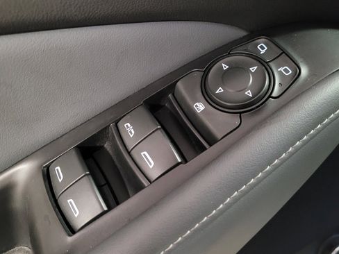 Used 2018 Buick Enclave Essence image 27