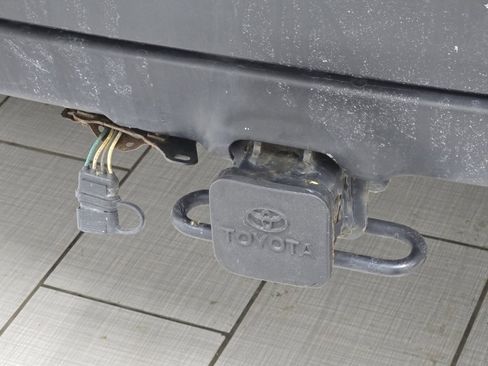 Used 2010 Toyota FJ Cruiser 4WD image 15