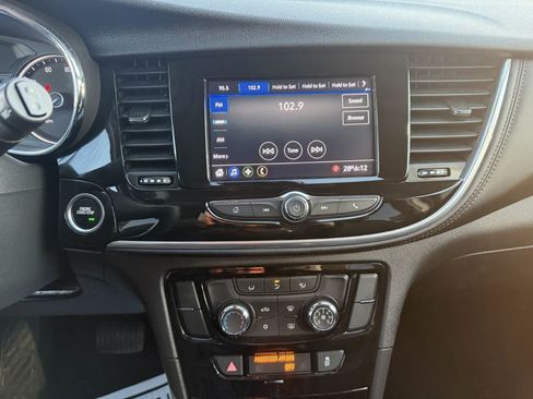 Used 2021 Buick Encore Preferred w/ Safety Package image 12