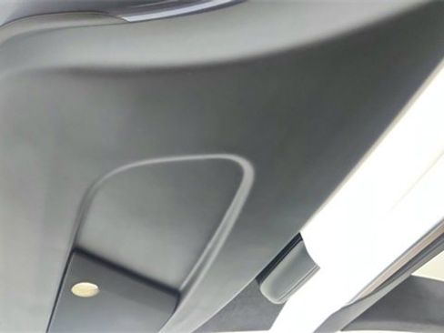 Used 2022 Tesla Model X Base image 30