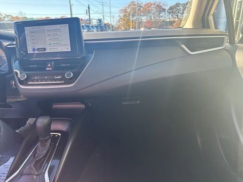 Used 2023 Toyota Corolla LE image 43