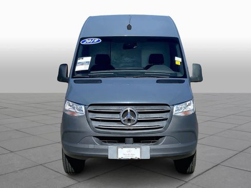Used 2019 Mercedes-Benz Sprinter 170 image 3