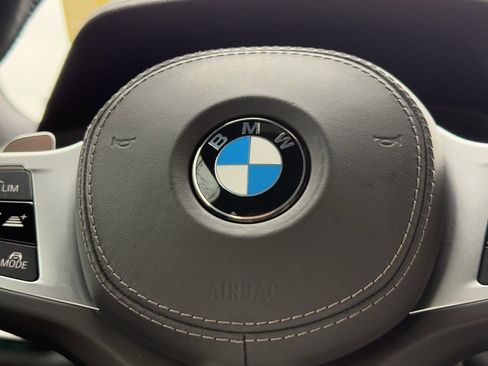 Used 2021 BMW X7 M50i image 19