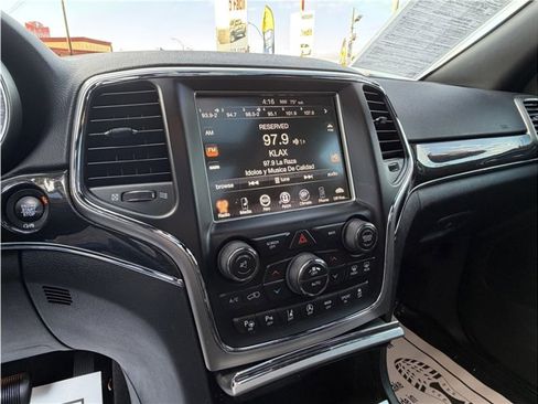 Used 2017 Jeep Grand Cherokee Trailhawk w/ Trailhawk Luxury Group image 37