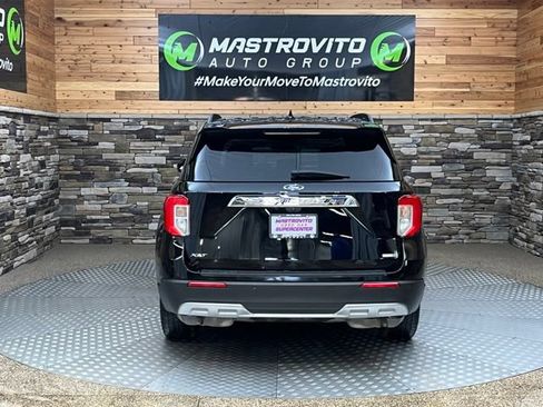 Used 2020 Ford Explorer XLT w/ Equipment Group 202A AWD/4WD image 8
